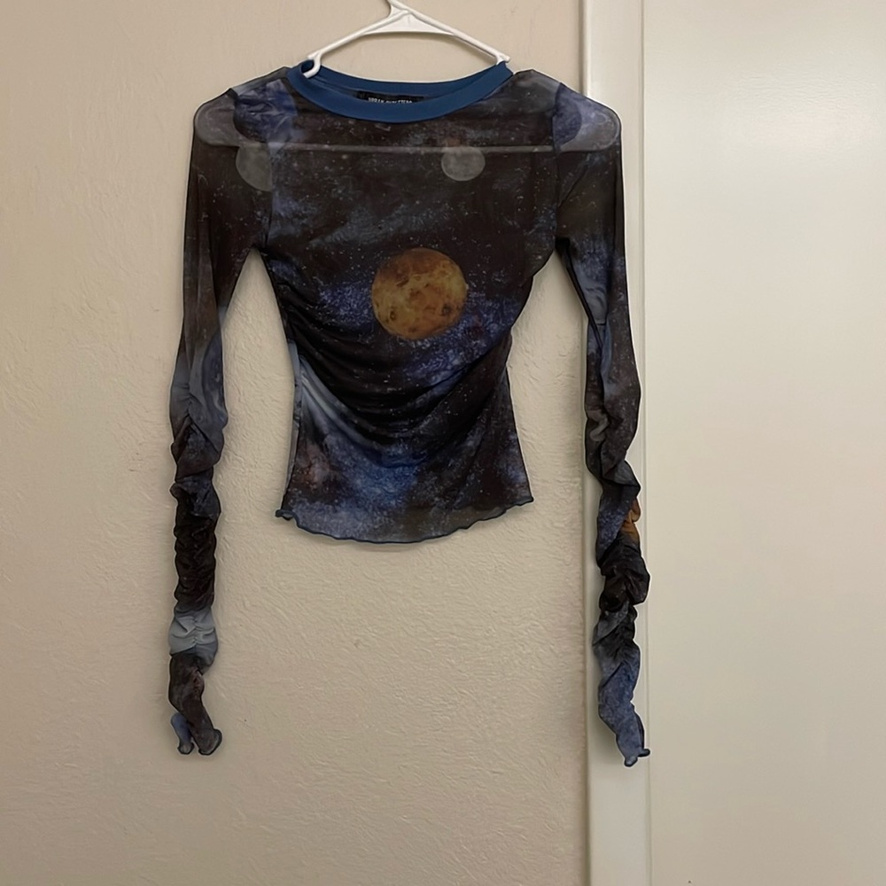 Urban outfitters, mesh, planet top